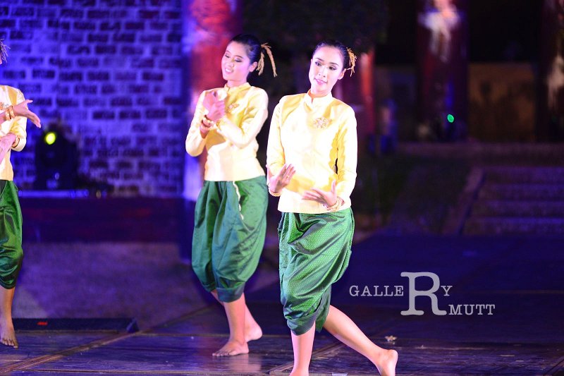 20151125-Loy Kratong_19.JPG